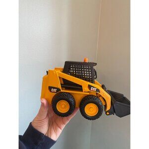 Bruder Toys Caterpillar CAT Skid Steer Loader Bobcat Construction Vehicle Yellow